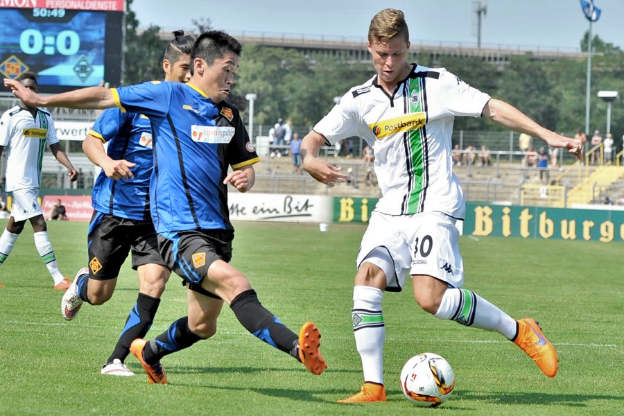 Erster Einsatz für Nico Elvedi (Foto: Norbert Jansen / Fohlenfoto)