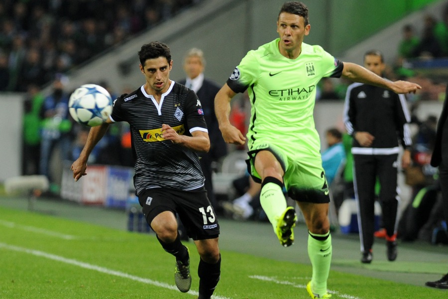 Lars Stindl gegen Demichelis (Foto: Norbert Jansen / Fohlenfoto)