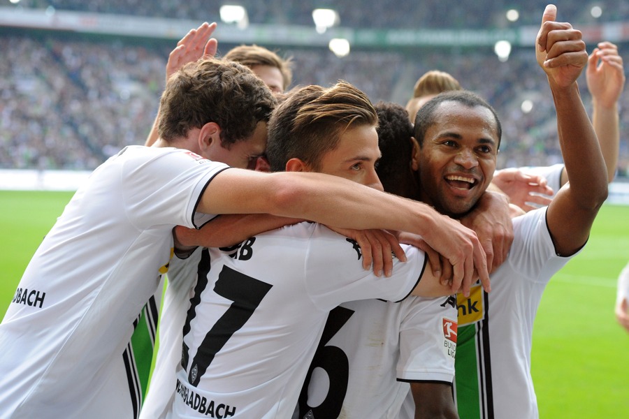Großaritge Jubelszenen im Borussia-Park (Foto: Norbert Jansen / Fohlenfoto)