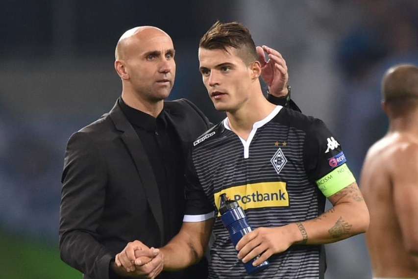 Andre Schubert und sein Kapitän Granit Xhaka (Foto: Team2 Sportphoto)