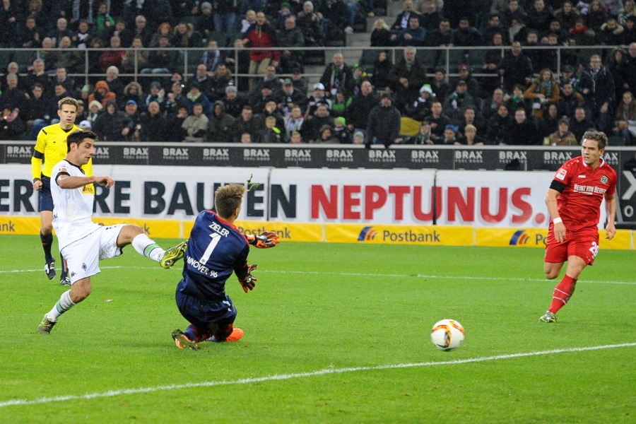 Der zweite Pfostentreffer von Lars Stindl (Foto: Norbert Jansen / Fohlenfoto)