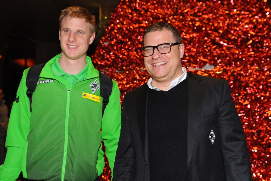 Martin Hinteregger bei seiner Ankunft im Mannschaftshotel Maxx Roiyal in Belek. (Foto: Norbert Jansen / Fohlenfoto)