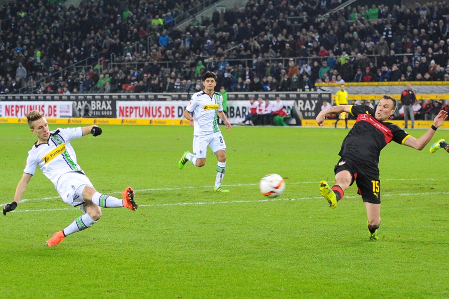 Herrmann trifft direkt nach seiner Einwechslung (Foto: Norbert Jansen / Fohlenfoto)