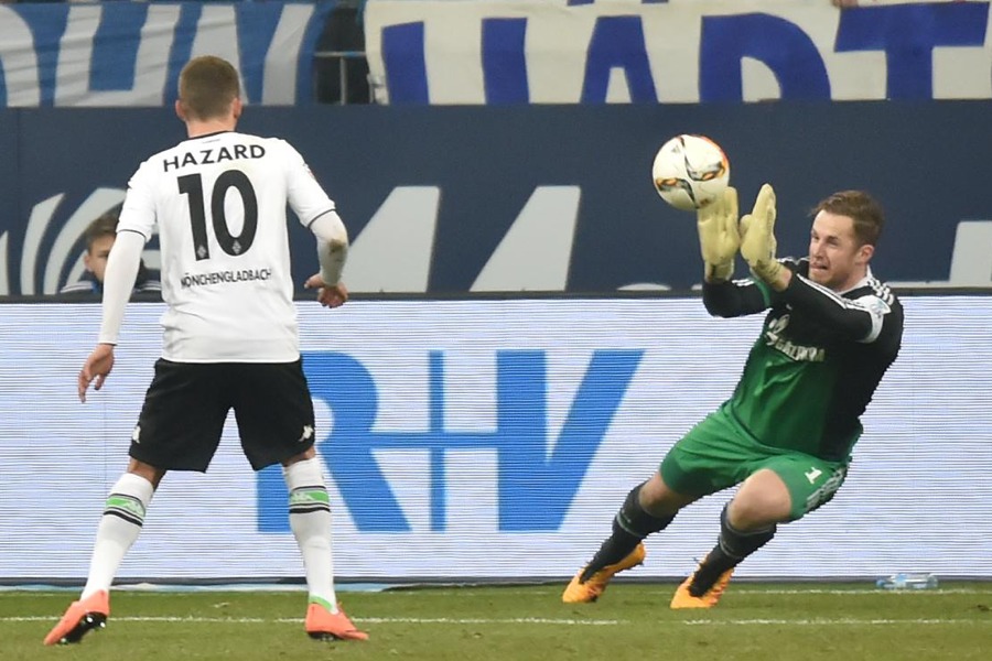 Ralf Fährmann brachte Gladbach zu Verzweiflung (Foto: Team2 Sportphoto)