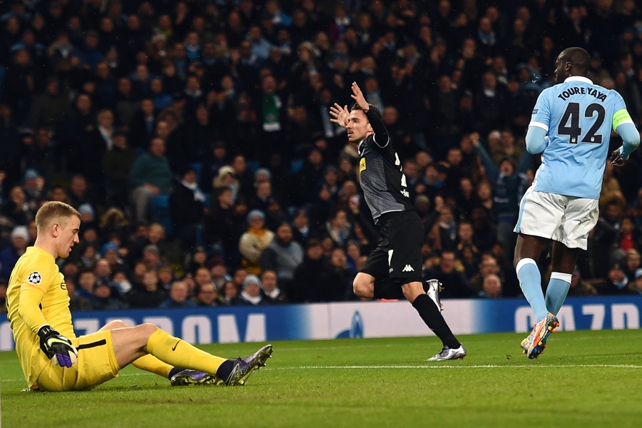 Der Moment des Julian Korb in Manchester (Foto: Paul Ellis/AFP/Getty Images)