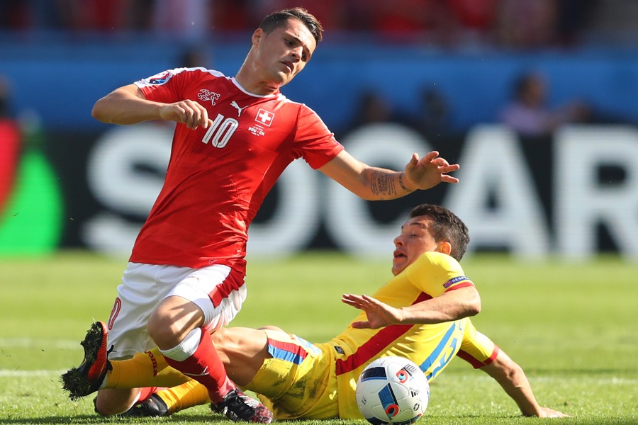 Granit Xhaka in der Partie gegen Rumänien (Foto: Clive Mason / Getty Images)