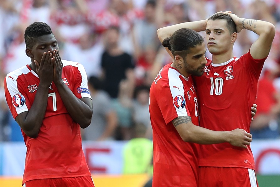 Trost für Xhaka (Foto: Valery Hache / AFP / Getty Images)