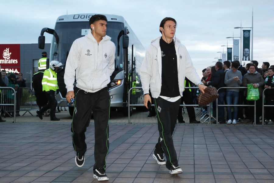 Dahoud und Schulz könnten starten (Photo by Steve Welsh/Getty Images)