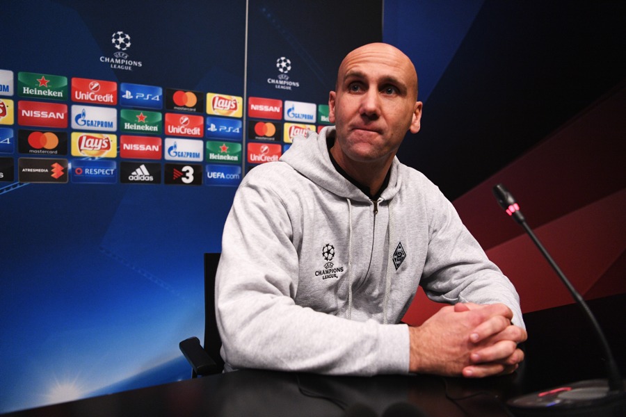 André Schubert auf der Pressekonferenz am Montagabend im Camp Nou (Photo by David Ramos / Getty Images)