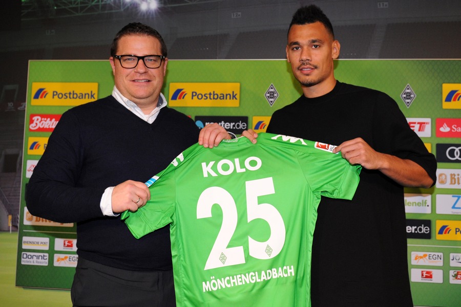 Max Eberl und Timothée ‚Kolo‘ Kolodziejczak (Foto: Norbert Jansen / Fohlenfoto)