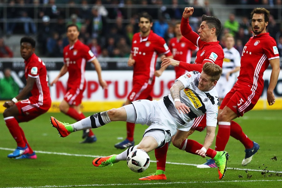 André Hahn - reingehängt, aber letztlich ohne Erfolgserlebnis (Foto: Lars Baron / Bongarts / Getty Images)