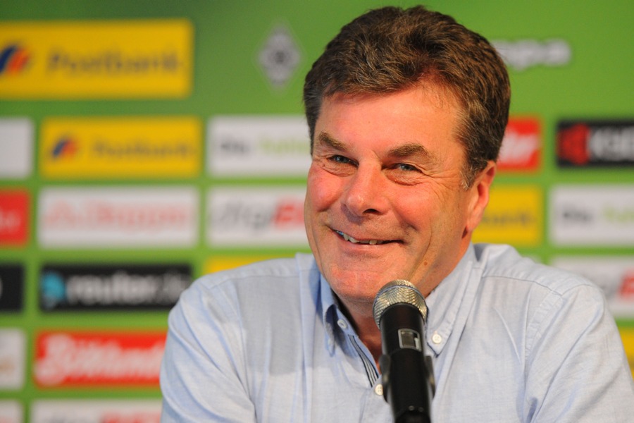 Dieter Hecking auf der PK am Donnerstag (Foto: Norbert Jansen / Fohlenfoto)