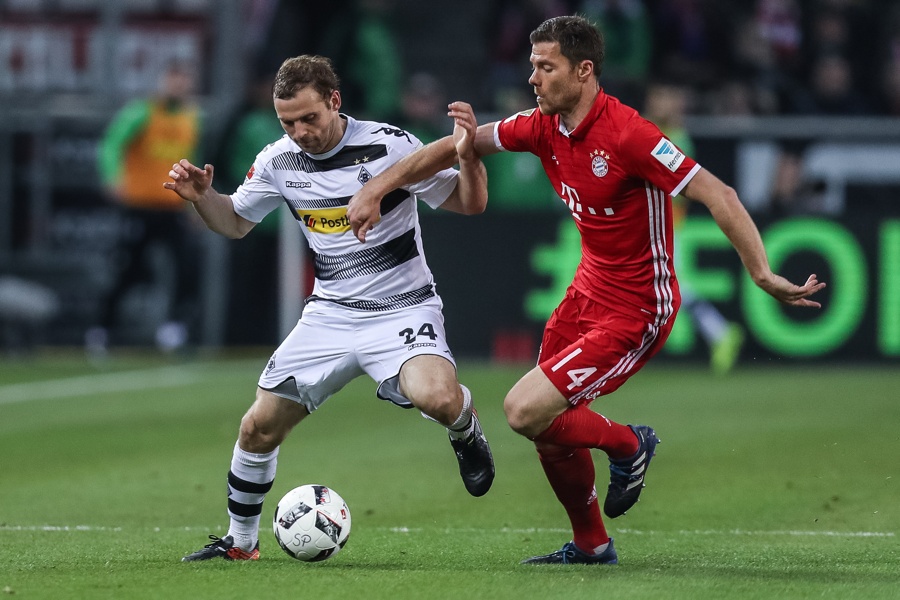 Tony Jantschke letztmals gegen Xabi Alonso (Foto: Maja Hitij / Bongarts / Getty Images)