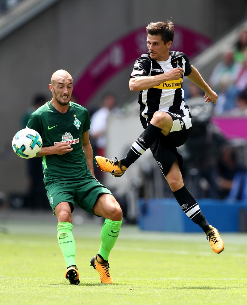 Jonas Hofmann in der Partie gegen Werder Bremen (Foto: Lars Baron / Bongarts / Getty Images)