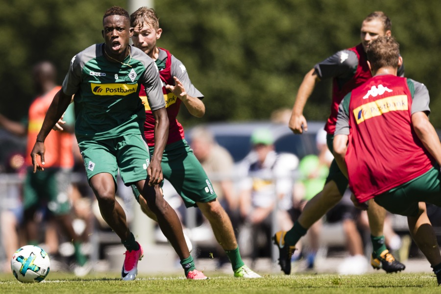 Denis Zakaria und Kollegen werden gefordert (Foto: TORfabrik.de)