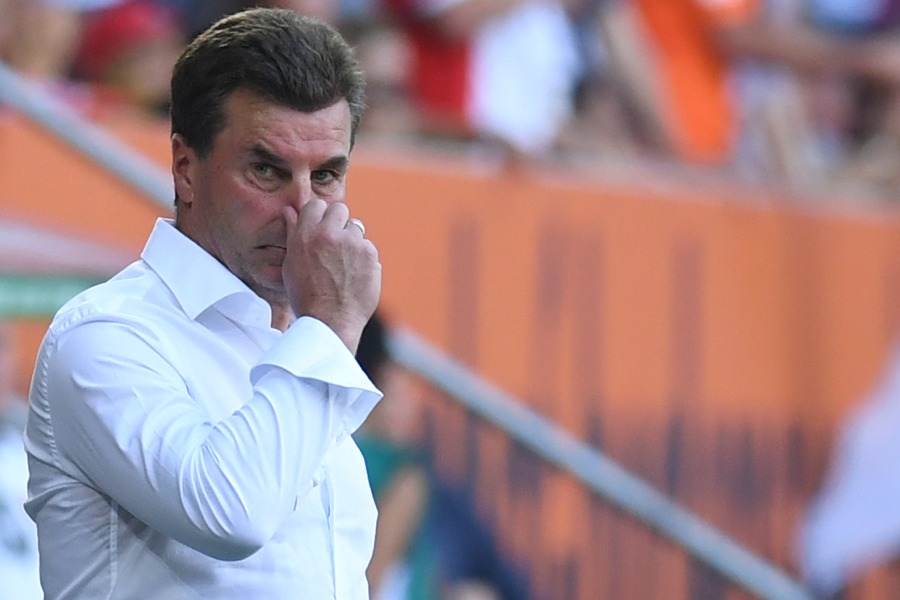 Dieter Hecking muss sich was überlegen (Foto: Christof Stache / AFP / Getty Images)