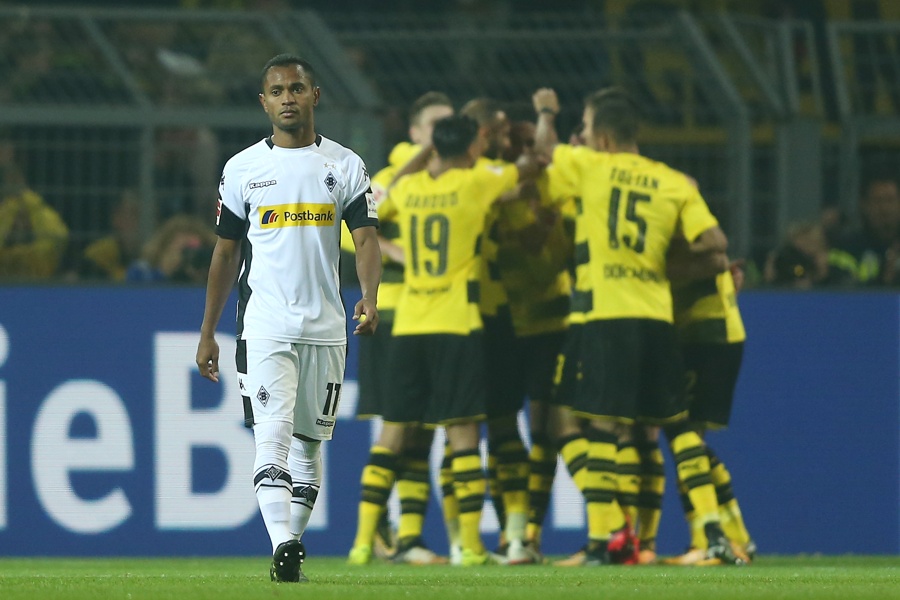 Nicht nur Raffael leidet (Foto: Christof Koepsel / Bongarts / Getty Images)