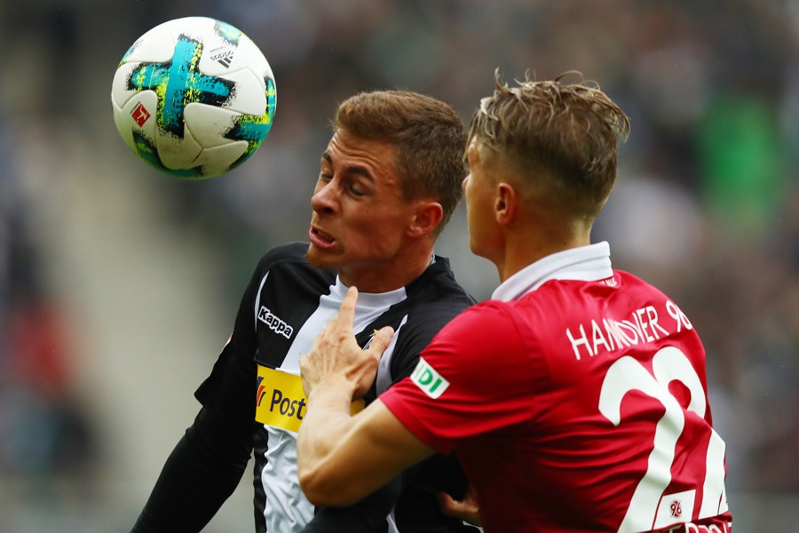 Thorgan Hazard behielt die Nerven (Foto: Dean Mouhtaropoulos / Bongarts / Getty Images)