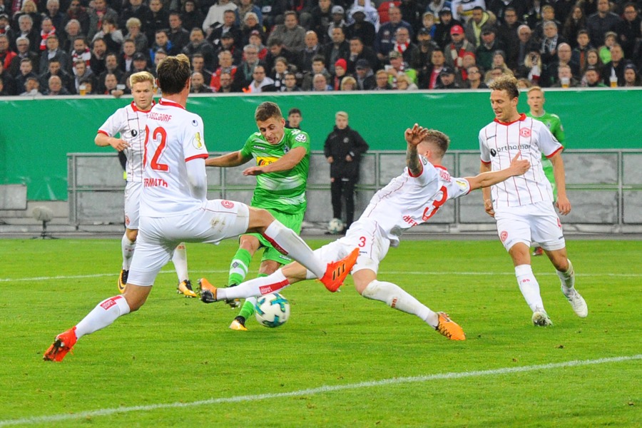 Augen zu und durch - Thorgan Hazard (Foto: TORfabrik.de)