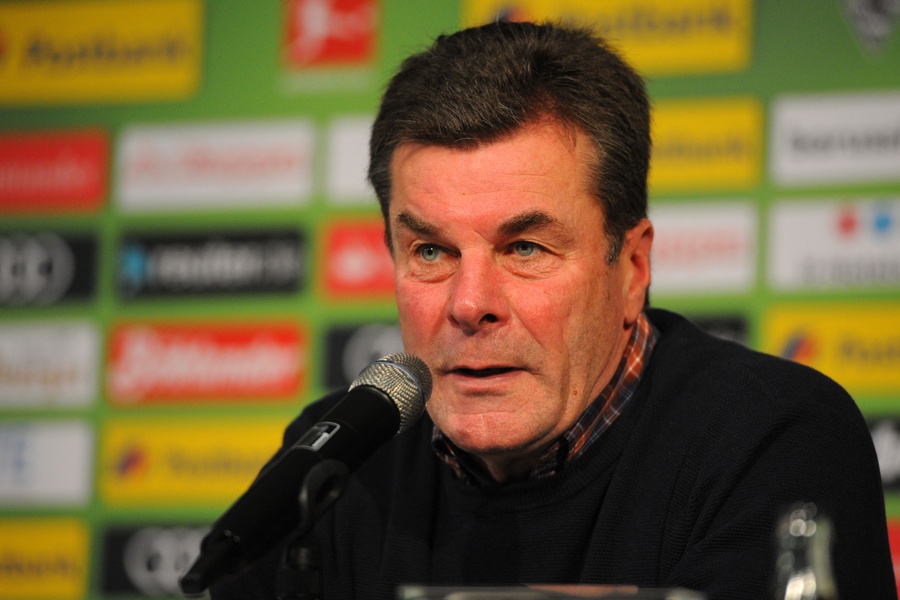 Dieter Hecking auf der Pressekonferenz am Freitag (Foto: TORfabrik.de)