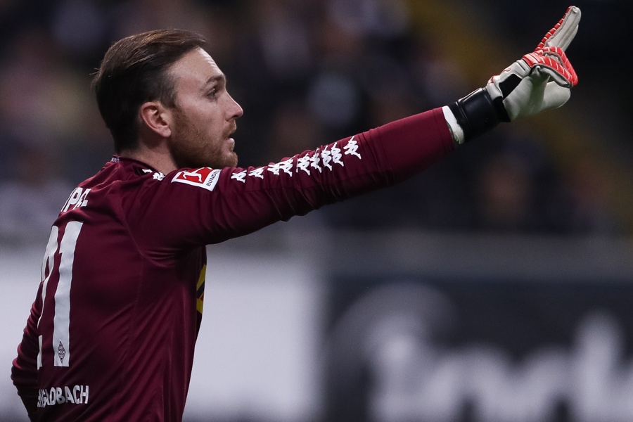 Tobias Sippel bei seinem dritten Ligaspiel in dieser Saison (Foto: Alex Grimm / Bongarts / Getty Images)