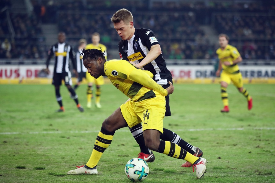 Matthias Ginter hatte Michy Batshuayi vollends im Griff. (Foto: Alex Grimm / Bongarts / Getty Images)