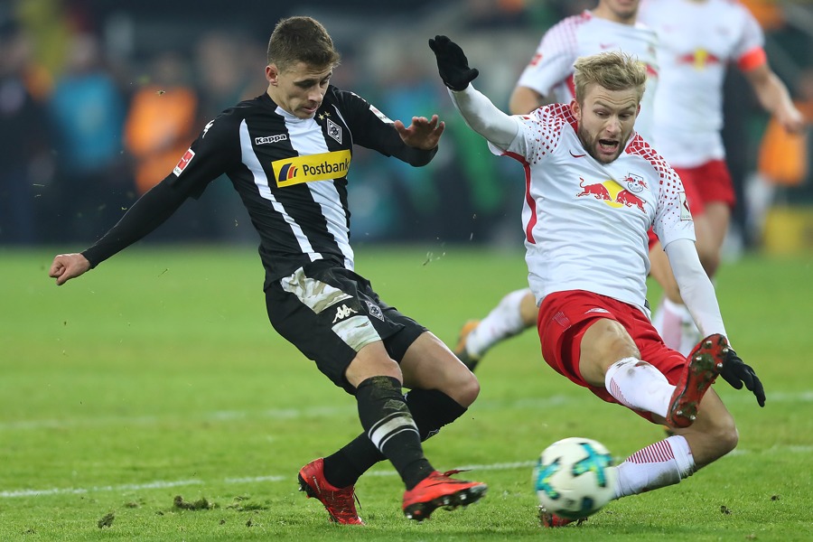 Thorgan Hazard verpasste in der Nachspielzeit den Ausgleich (Foto: Christof Koepsel / Bongarts / Getty Images)