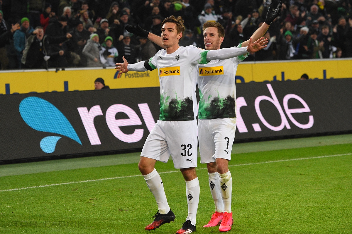 Florian Neuhaus und Patrick Herrmann von Borussia Mönchengladbach